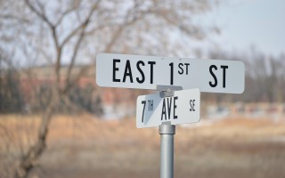 选择职业道路，成为程序员还是电商运营？